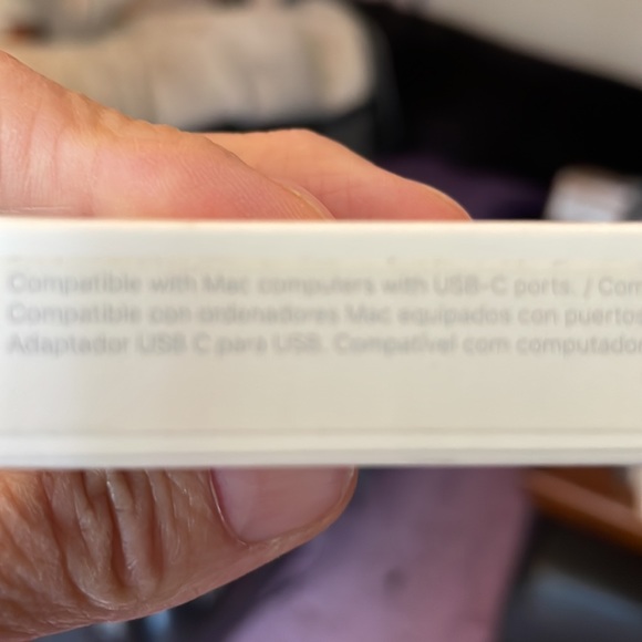APPLE USB-C TO USB ADAPTER. - Picture 4 of 4